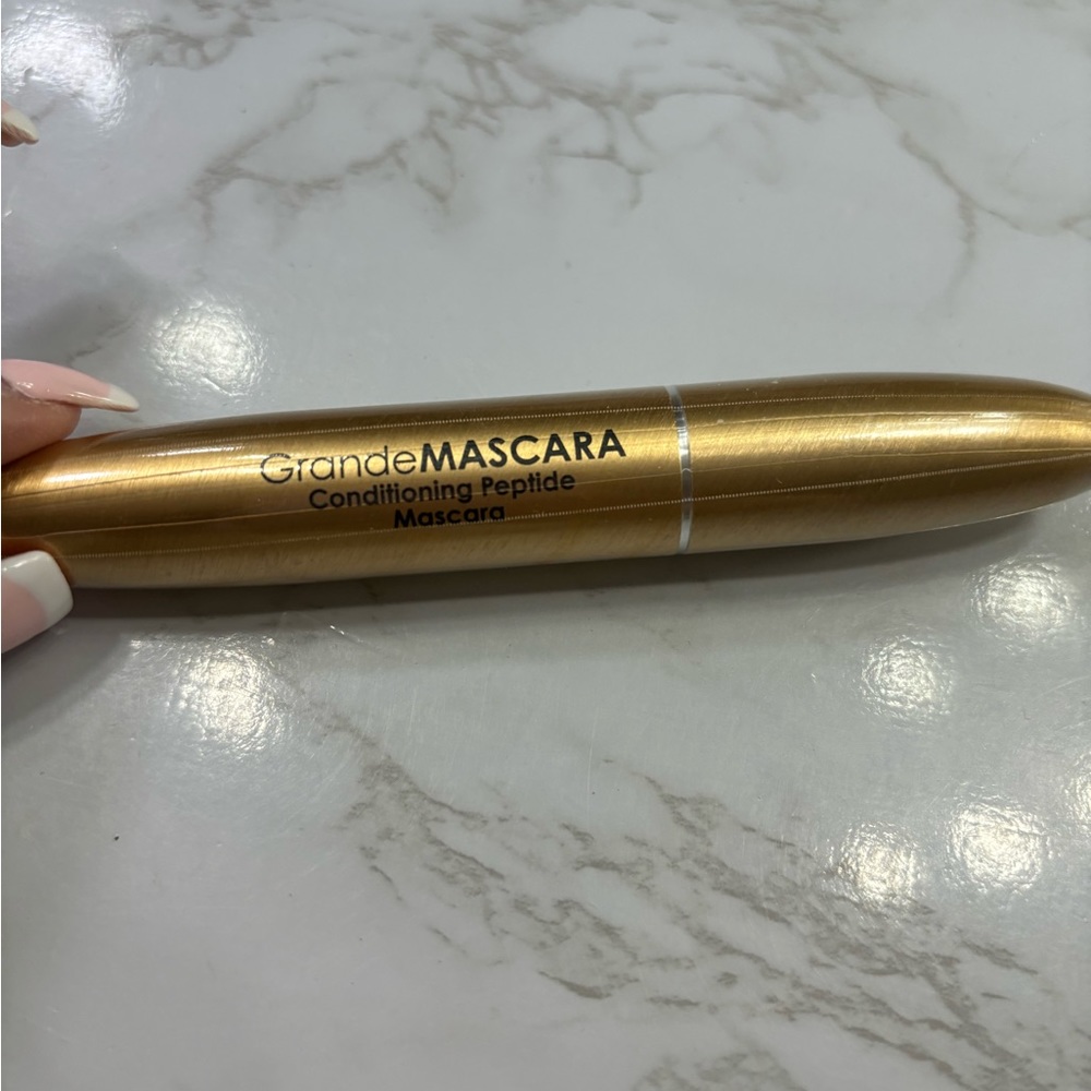 Grande cosmetics mascara